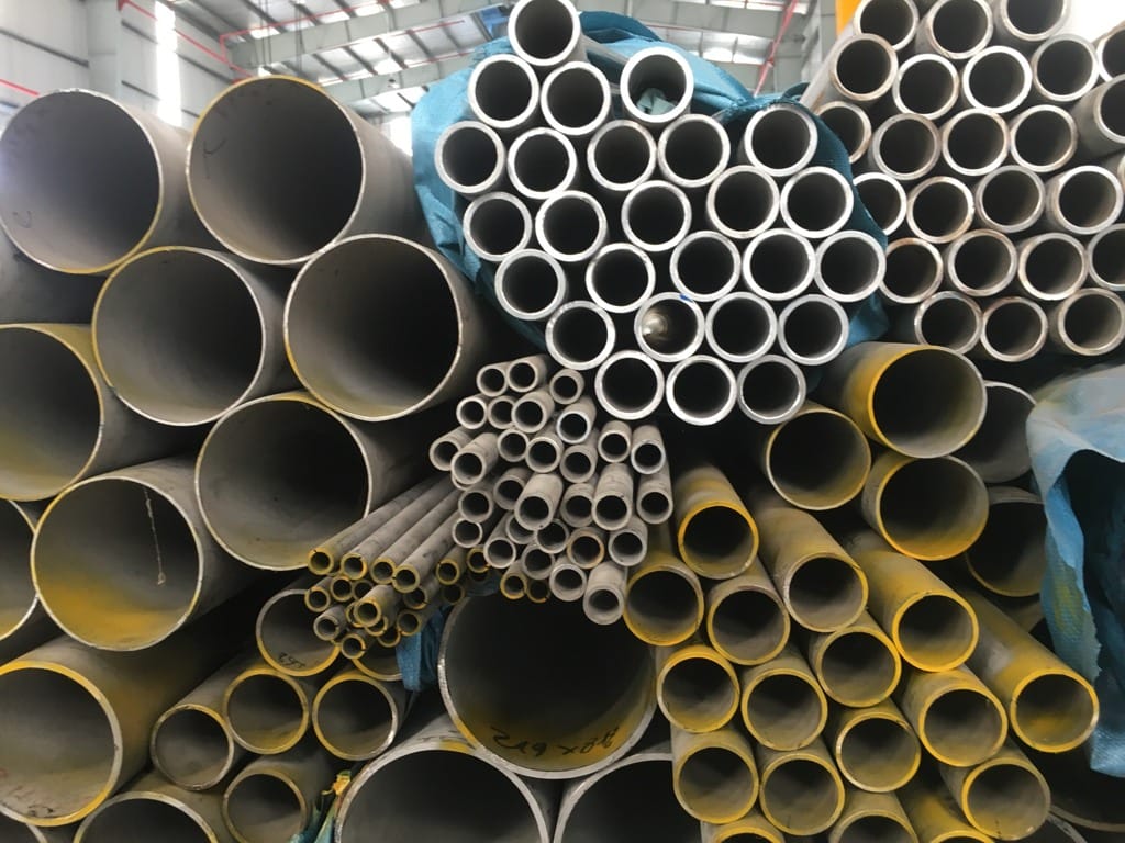 Ống Đúc Inox Phi 73