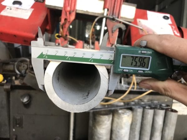 Ống Đúc Inox Phi 76