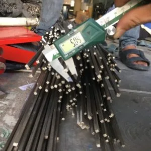 Vuông Đặc Inox 304 5 x 5